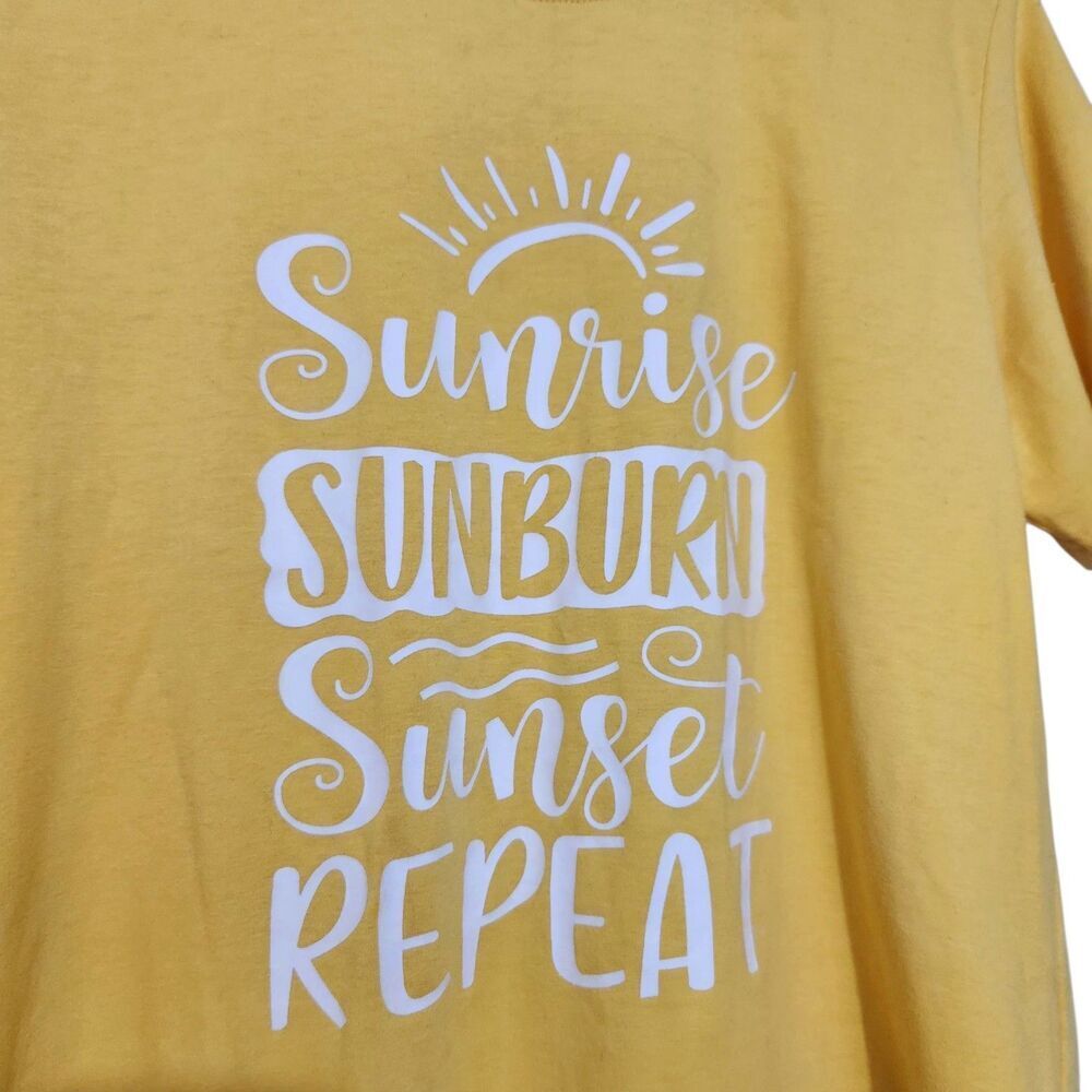 Casual Tshirt Size Large Yellow Color With Logo - Picture 5 of 10